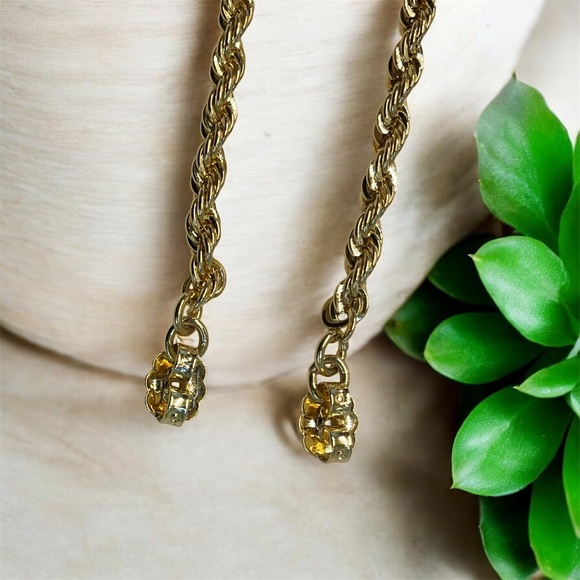 Avon Double Twisted Gold-Tone Bracelet & Earrings Set – 1980s - Picture 5 of 9